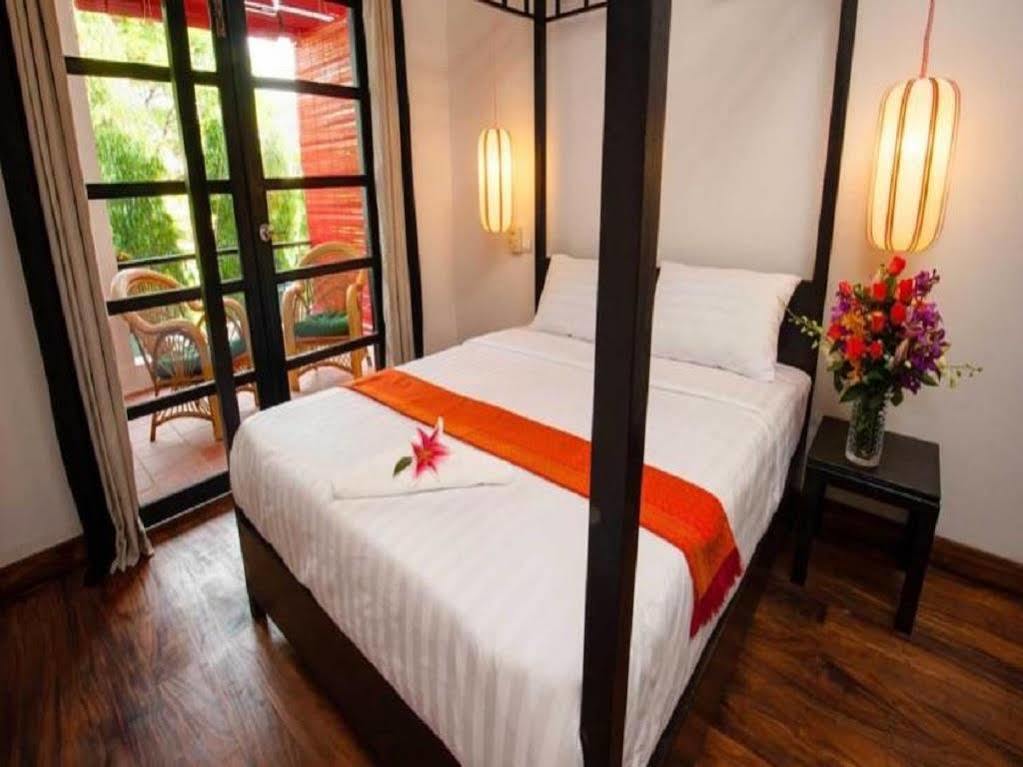 Villa Silk Road Hotel Phnom Penh Exterior foto
